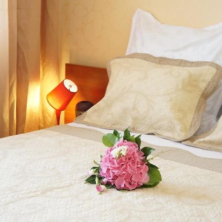 Agentia H Accommodation Bucarest Habitación foto