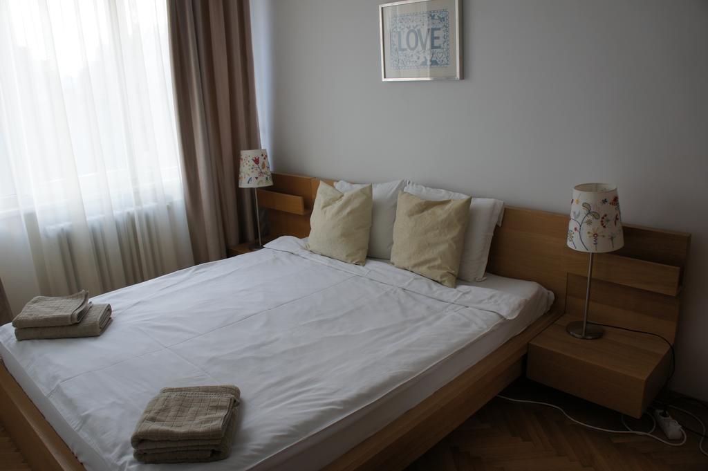 Agentia H Accommodation Bucarest Exterior foto