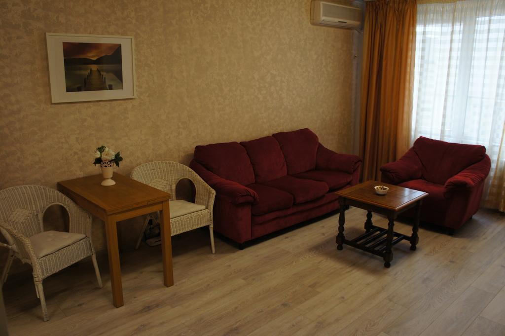 Agentia H Accommodation Bucarest Exterior foto