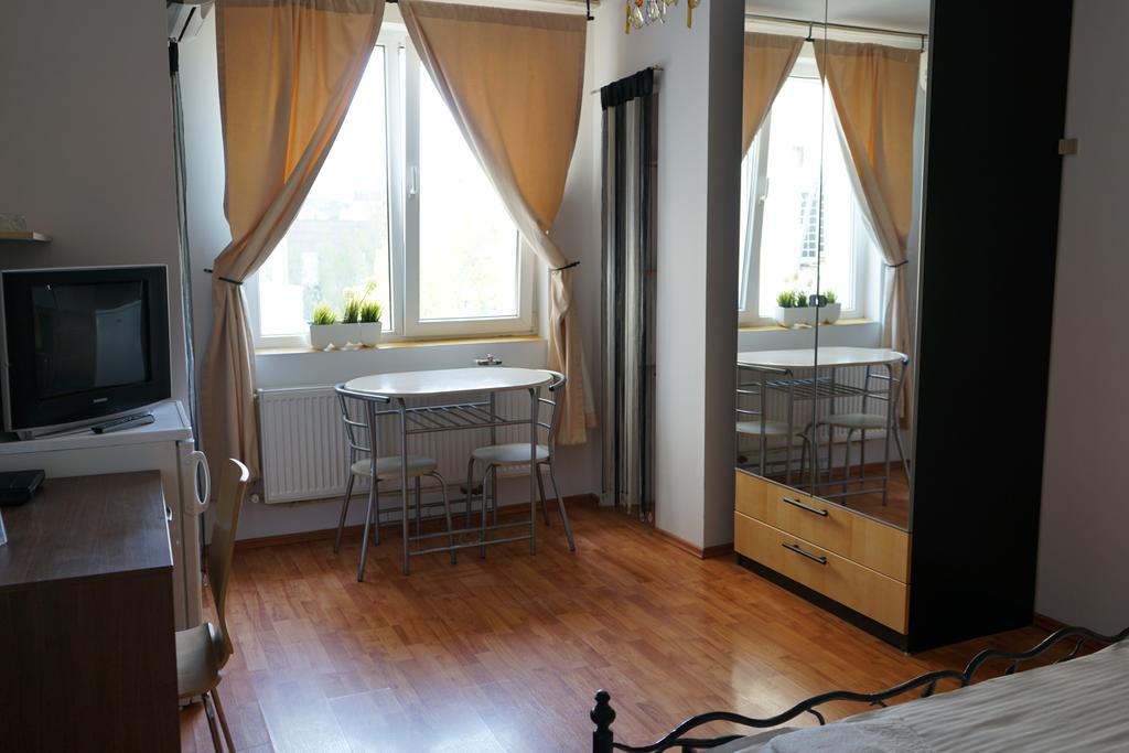 Agentia H Accommodation Bucarest Exterior foto