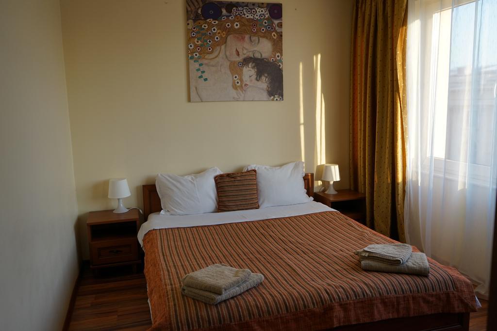 Agentia H Accommodation Bucarest Exterior foto