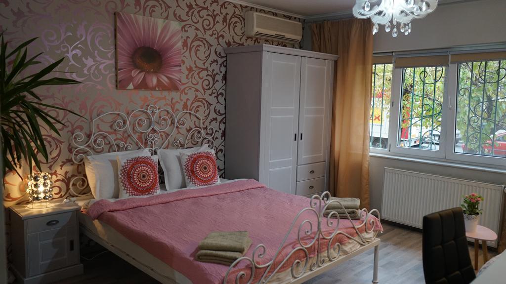 Agentia H Accommodation Bucarest Exterior foto
