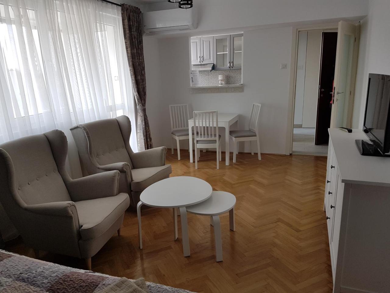 Agentia H Accommodation Bucarest Exterior foto